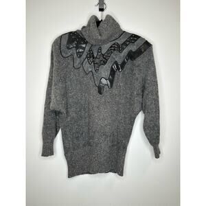 Gray vintage 80s sweater with suede leather beading detail